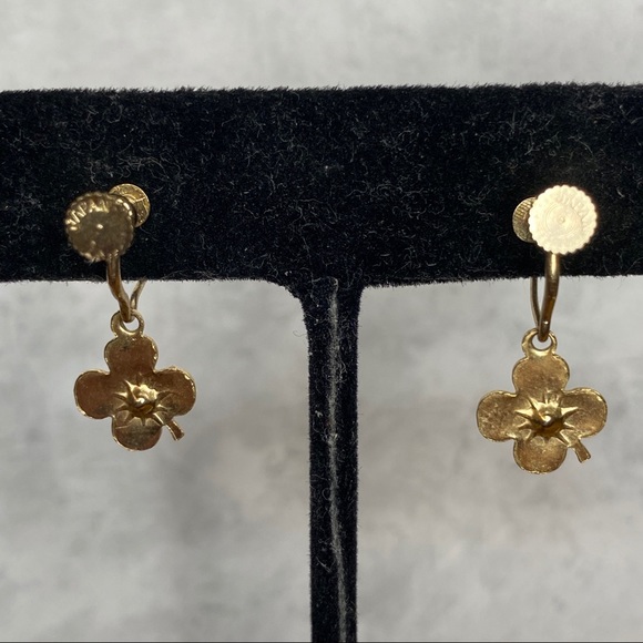 Vintage Japan Gold Flower w/Red Crystal Screw Back - Picture 3 of 7